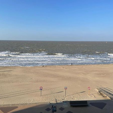 Huswell - Beautiful Spacious Studio With Frontal Sea View Кнокке-Хейст Экстерьер фото