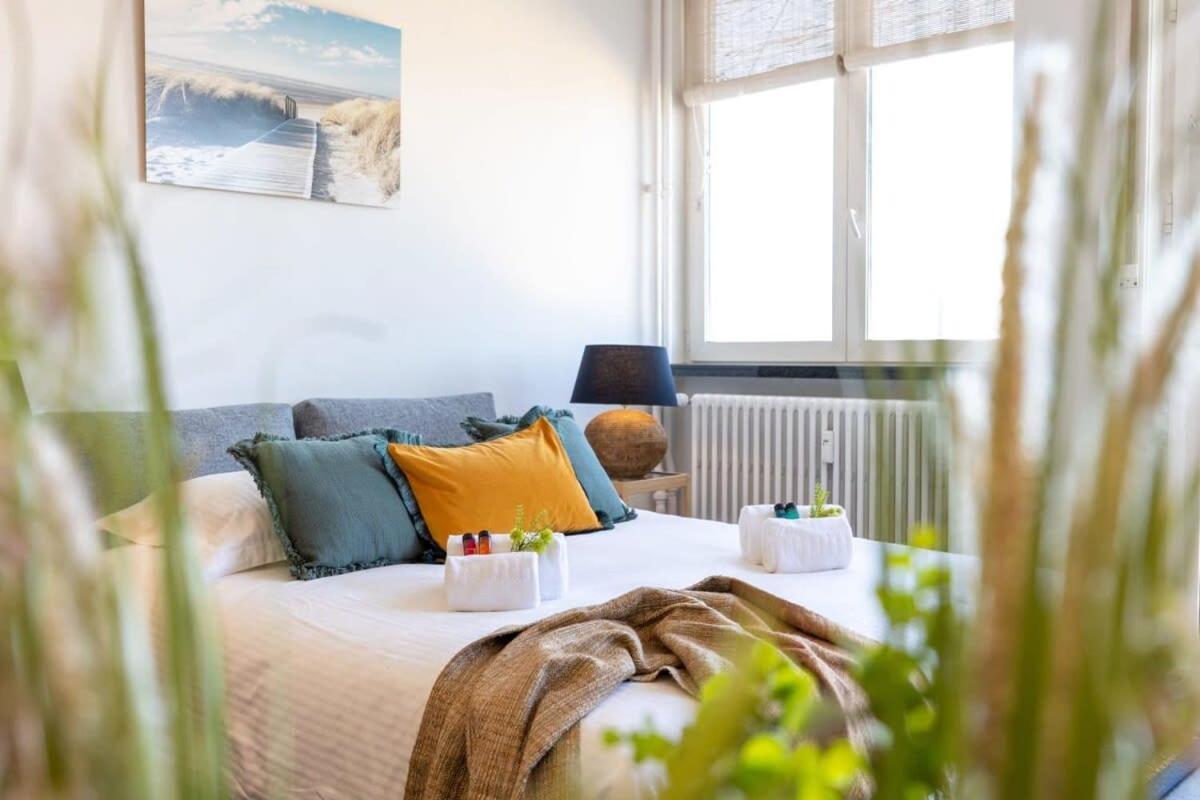 Huswell - Beautiful Spacious Studio With Frontal Sea View Кнокке-Хейст Экстерьер фото