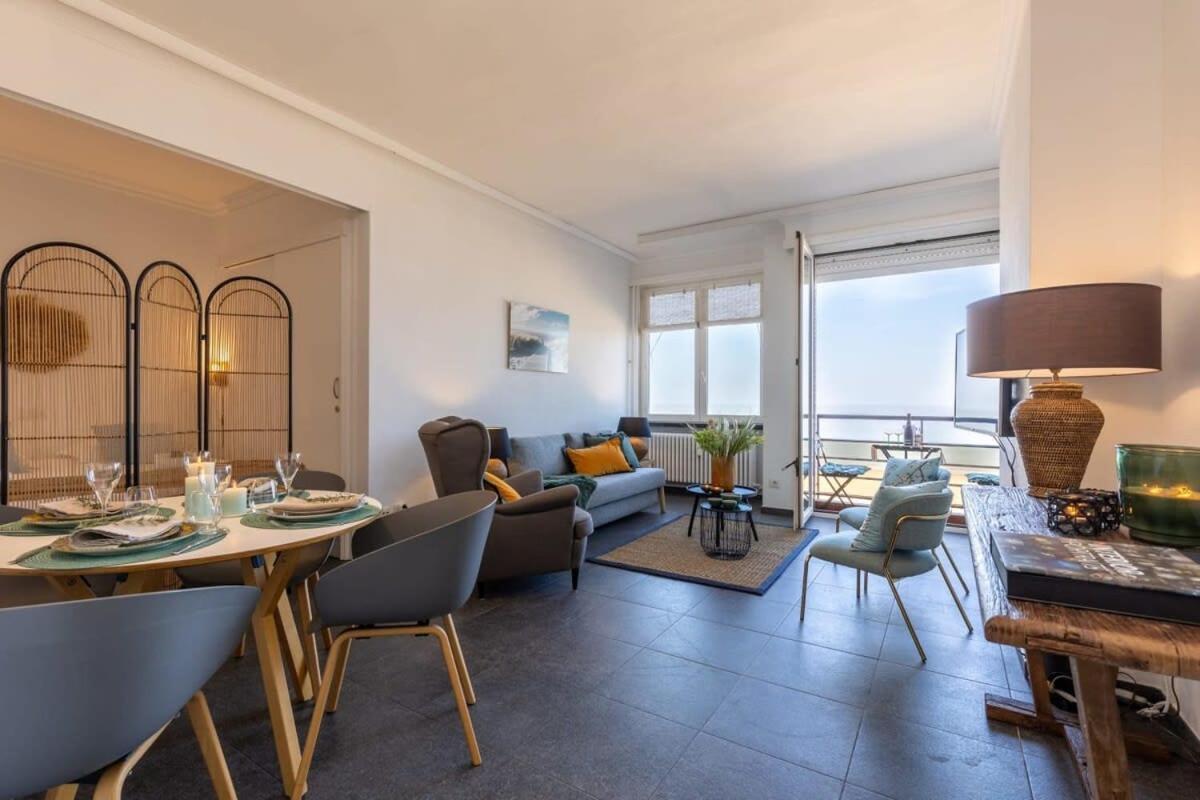 Huswell - Beautiful Spacious Studio With Frontal Sea View Кнокке-Хейст Экстерьер фото