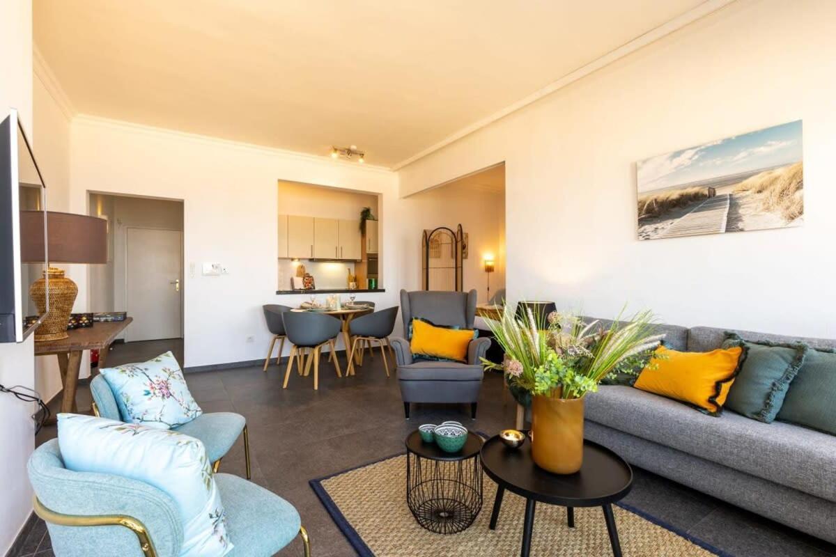 Huswell - Beautiful Spacious Studio With Frontal Sea View Кнокке-Хейст Экстерьер фото