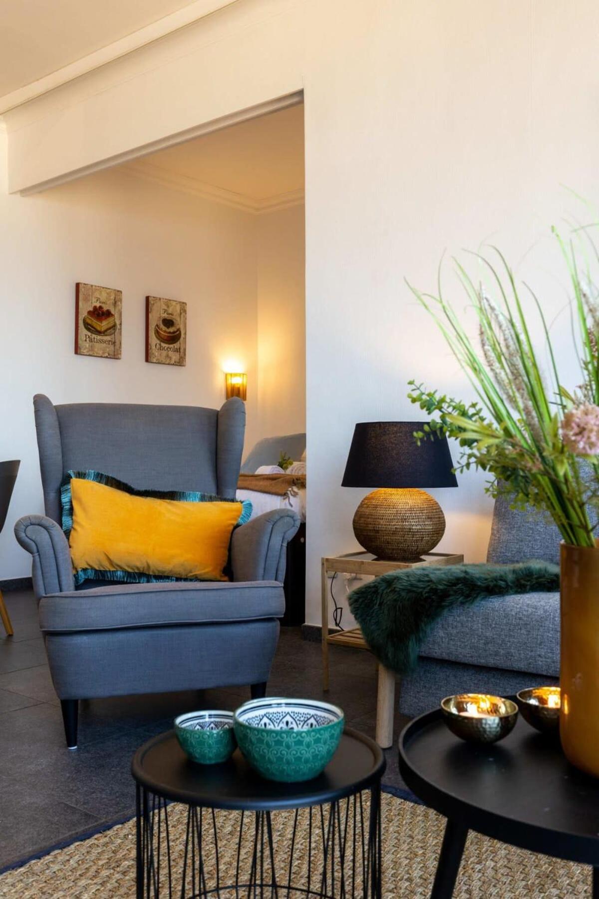 Huswell - Beautiful Spacious Studio With Frontal Sea View Кнокке-Хейст Экстерьер фото